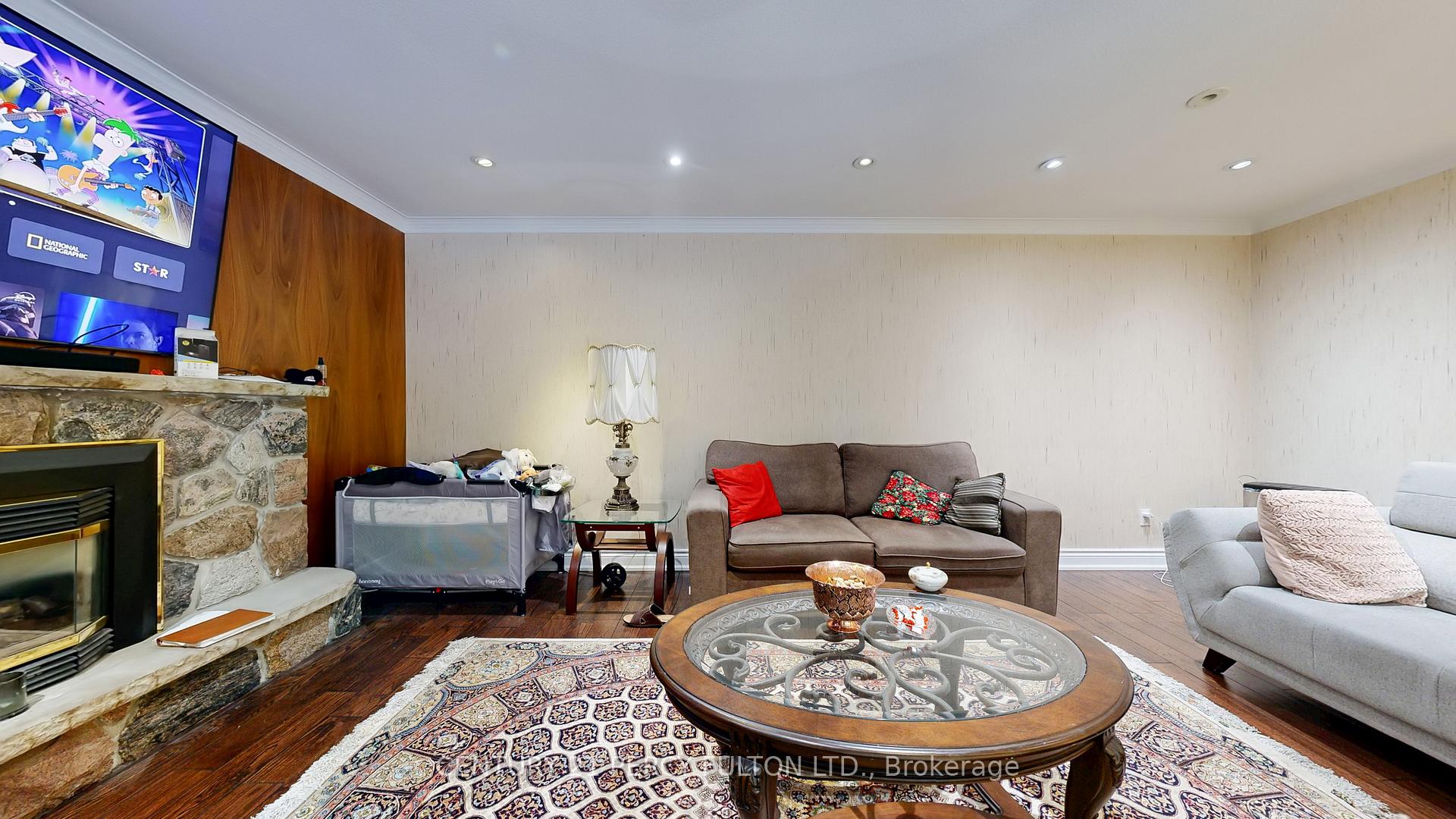 Photo 20 of 53 Poinsetta Drive, Markham, Bayview Glen — HOMEH