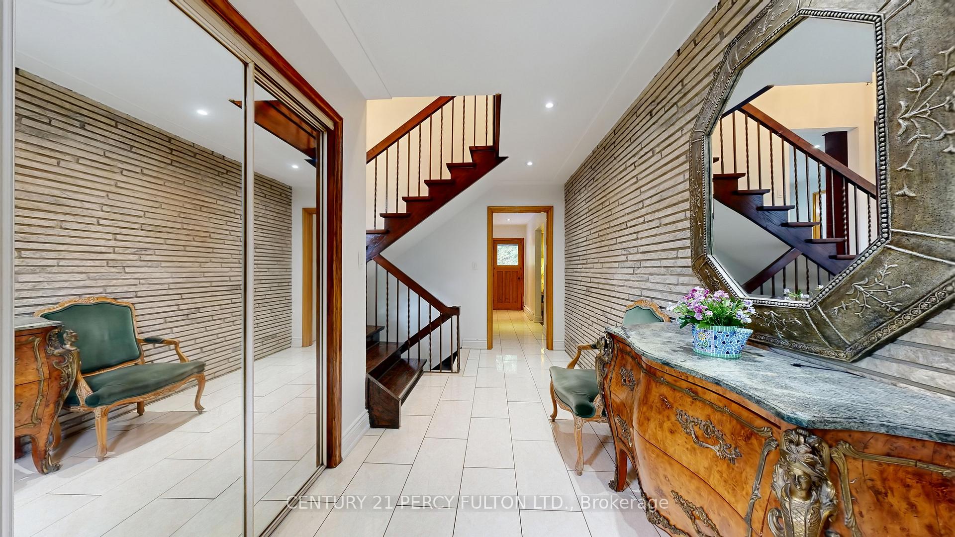 Photo 22 of 53 Poinsetta Drive, Markham, Bayview Glen — HOMEH