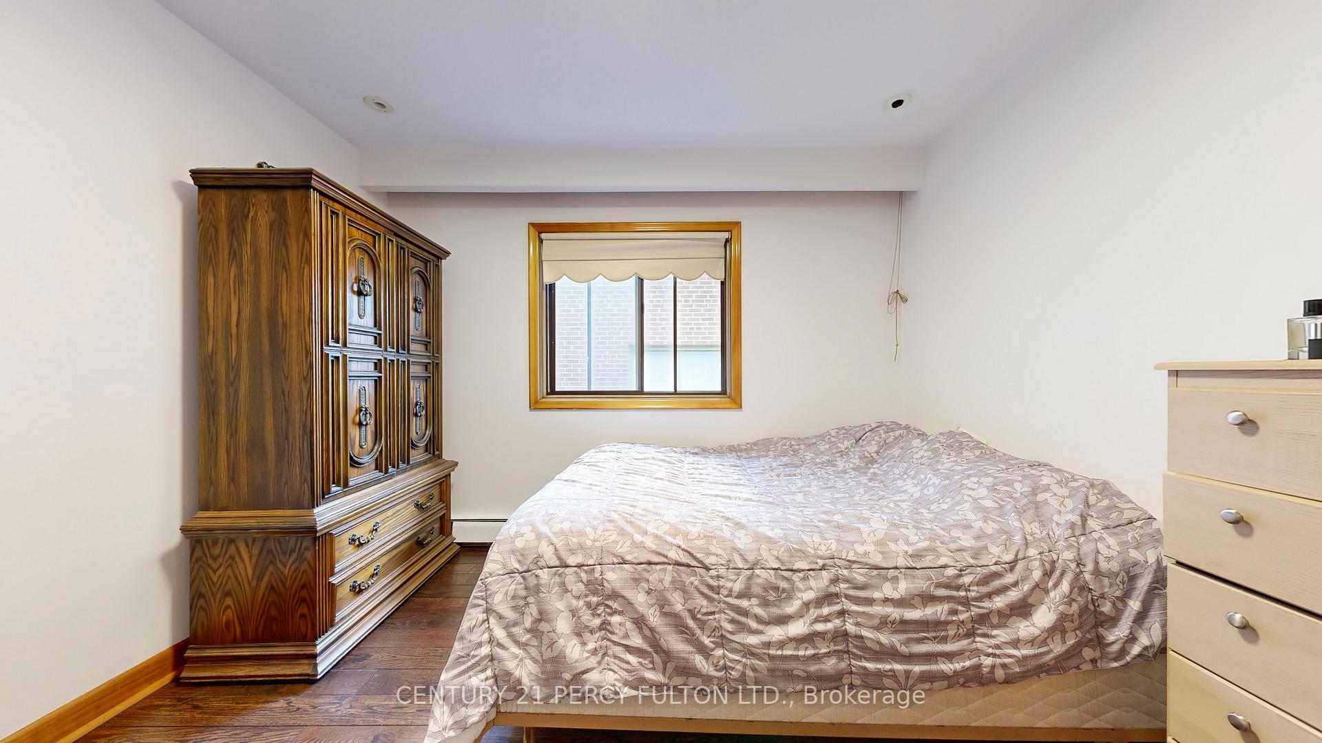 Photo 33 of 53 Poinsetta Drive, Markham, Bayview Glen — HOMEH