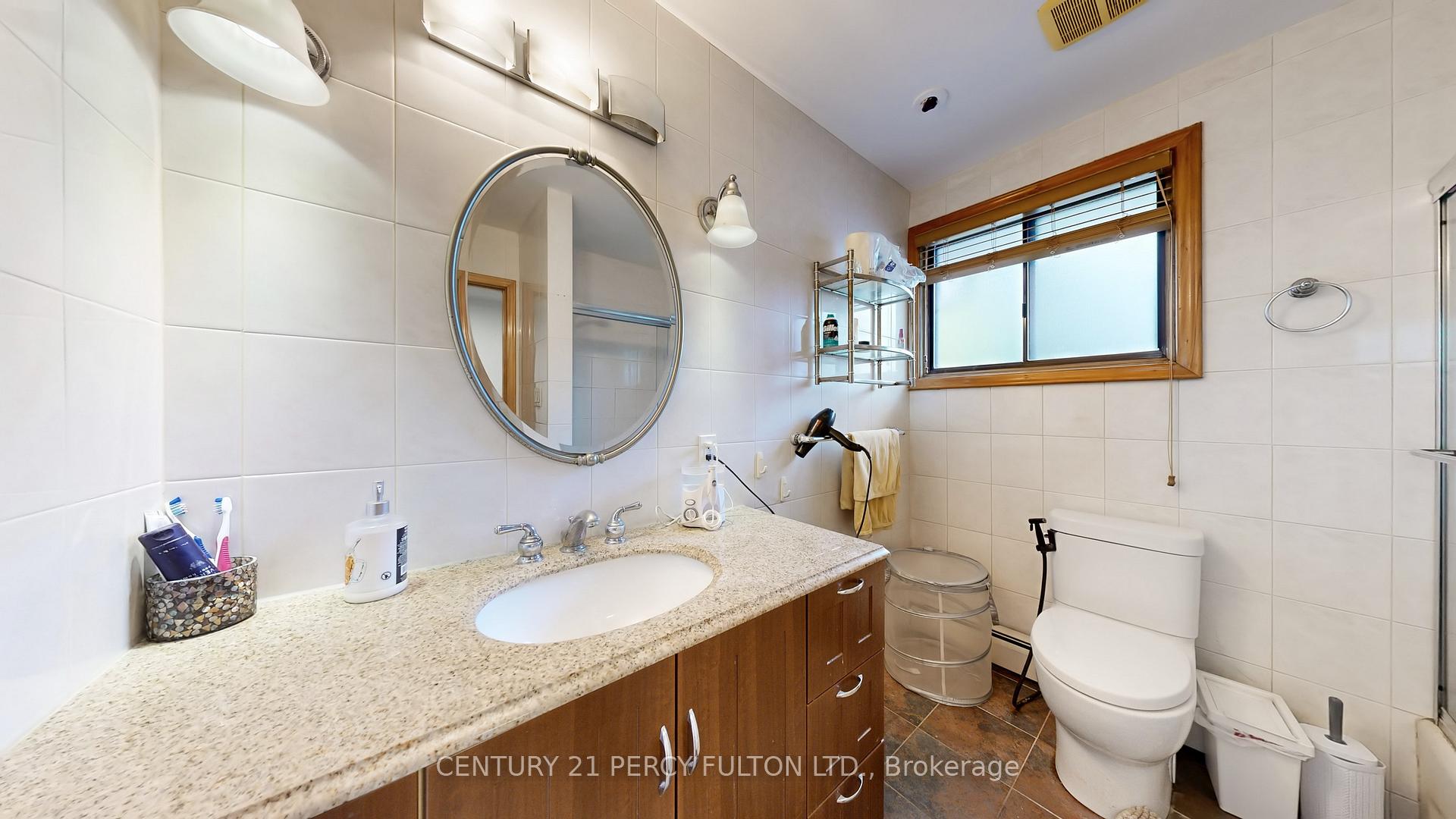 Photo 36 of 53 Poinsetta Drive, Markham, Bayview Glen — HOMEH
