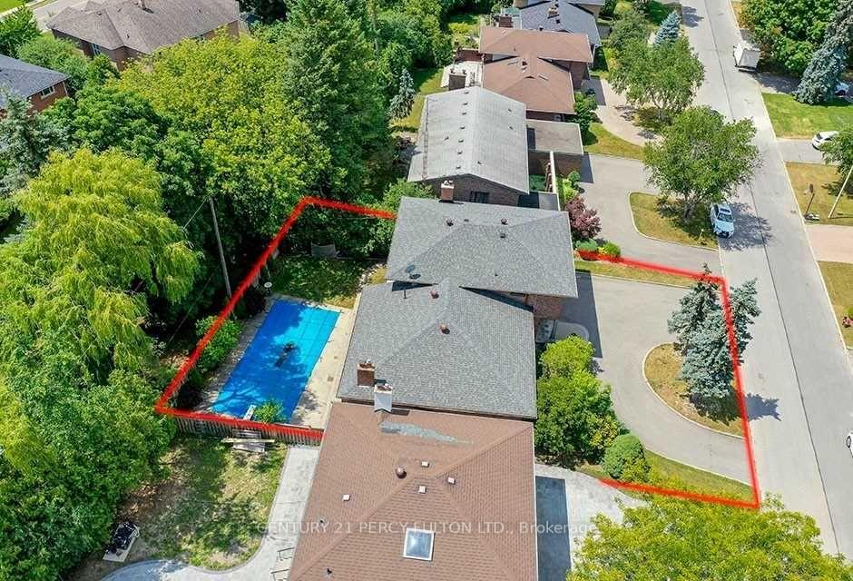 Photo 40 of 53 Poinsetta Drive, Markham, Bayview Glen — HOMEH