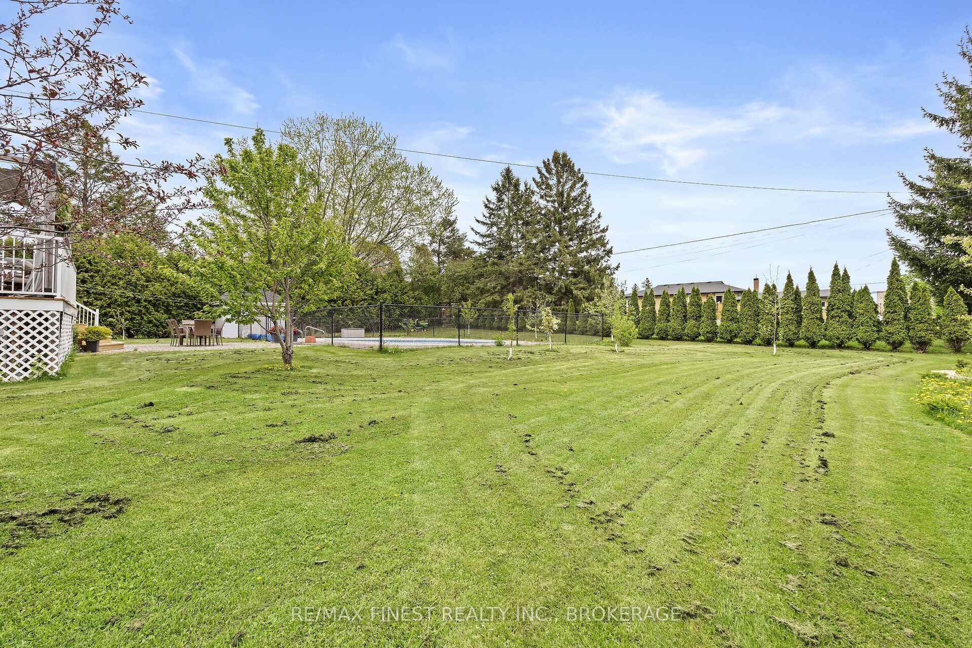 Photo 48 of 19 Dalgleish Avenue, Kingston, Kingston East (Incl Barret Crt) — HOMEH