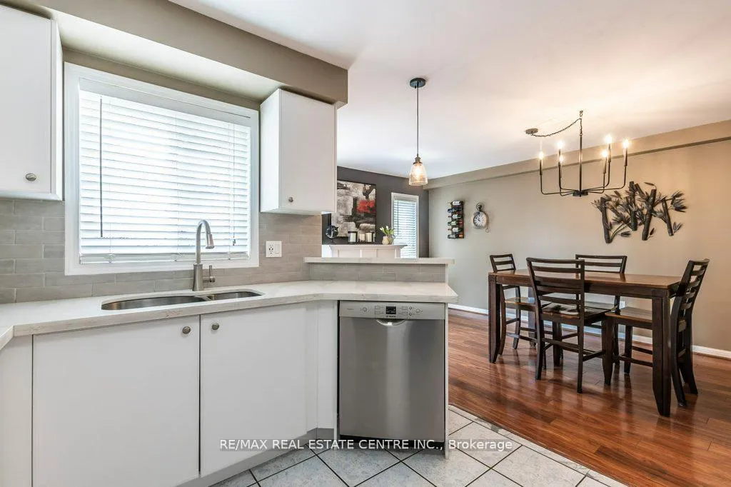 Photo 12 of 46 Livingston Road, Milton, Dempsey — HOMEH
