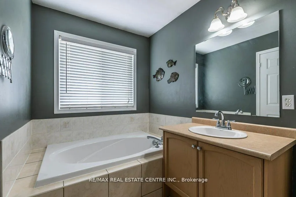 Photo 31 of 46 Livingston Road, Milton, Dempsey — HOMEH