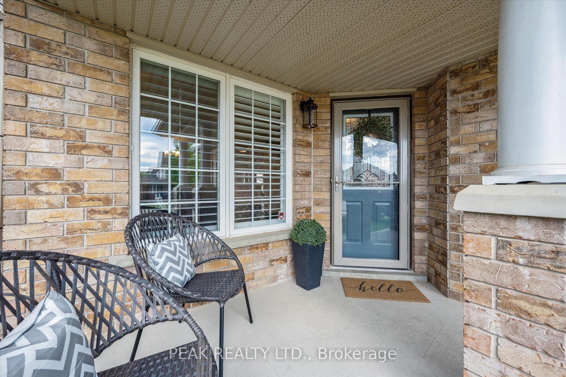 Photo 5 of 220 Colton Circle, Kitchener — HOMEH