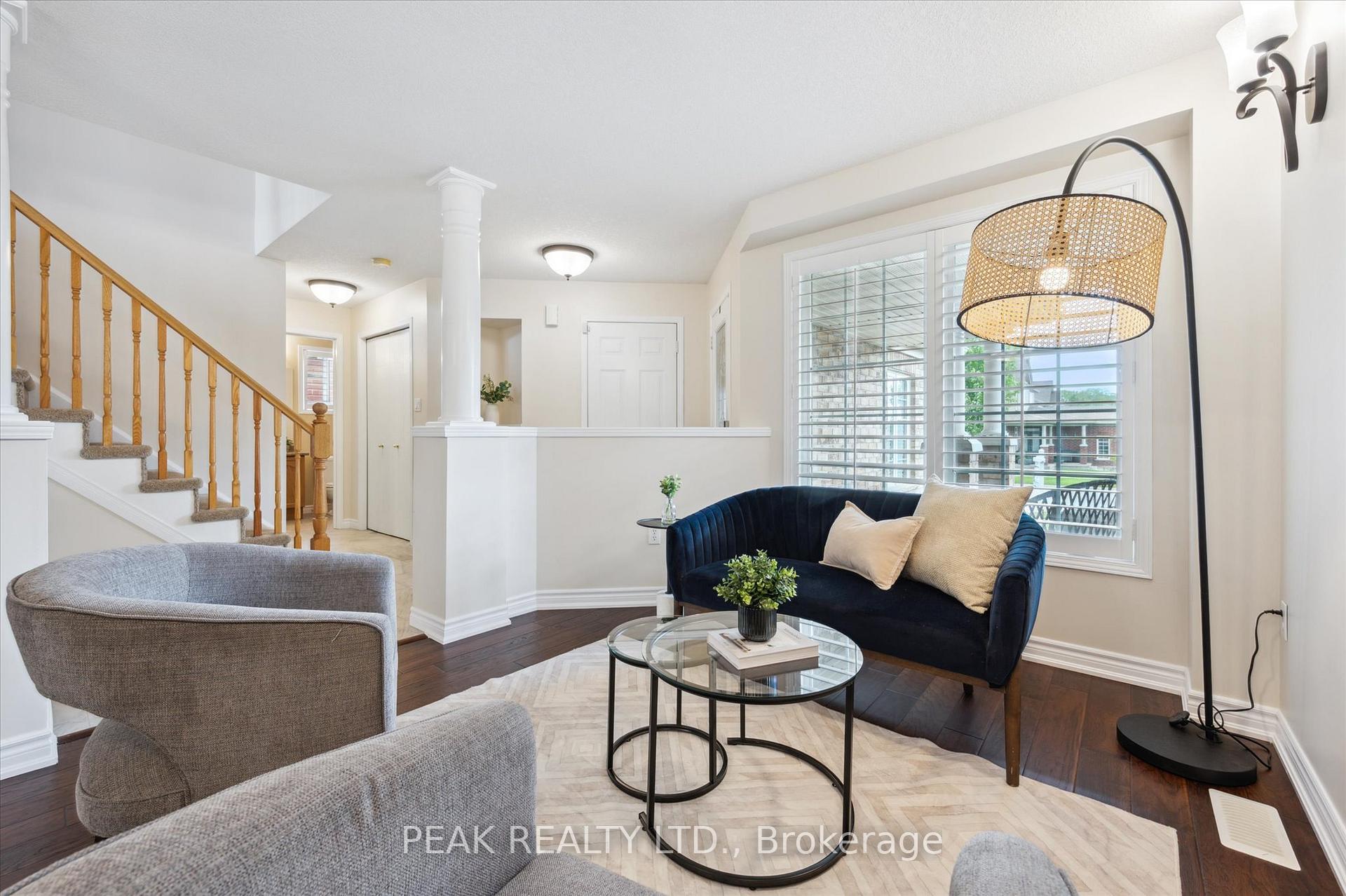 Photo 7 of 220 Colton Circle, Kitchener — HOMEH