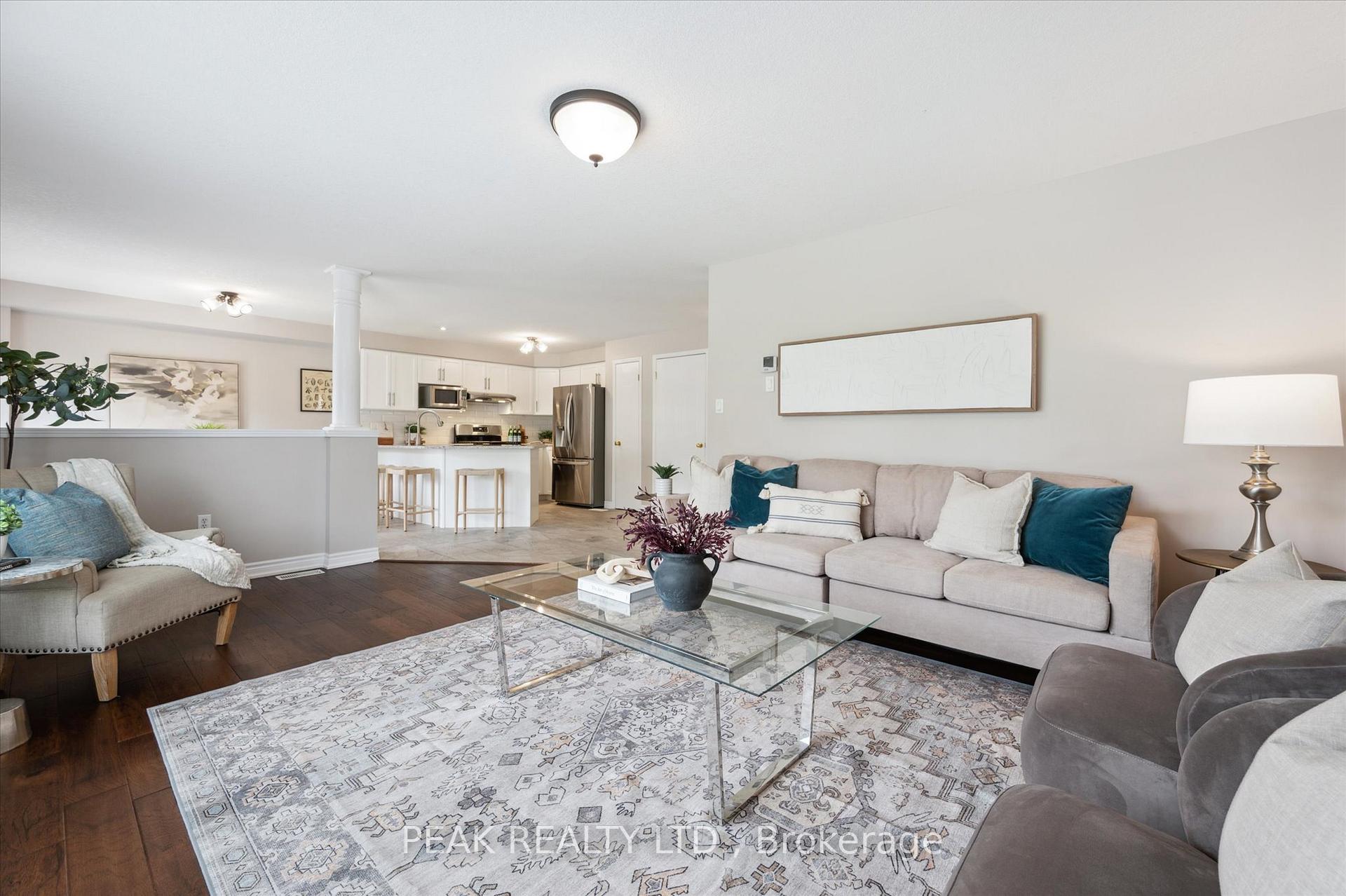 Photo 13 of 220 Colton Circle, Kitchener — HOMEH