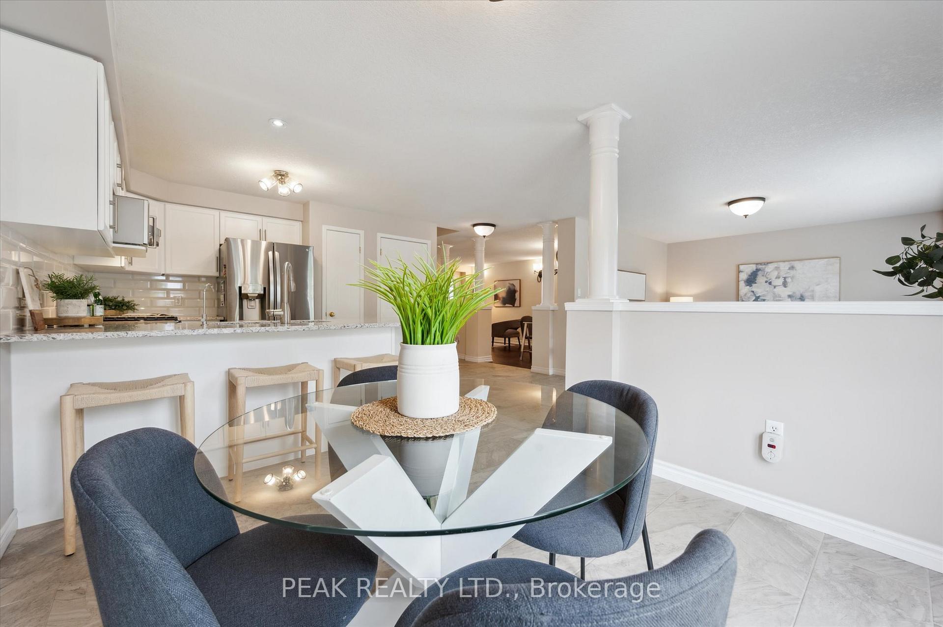 Photo 15 of 220 Colton Circle, Kitchener — HOMEH