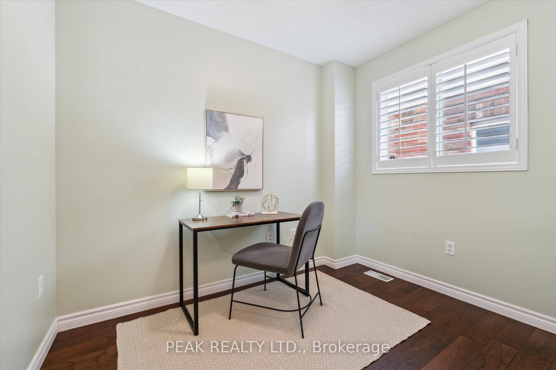 Photo 19 of 220 Colton Circle, Kitchener — HOMEH