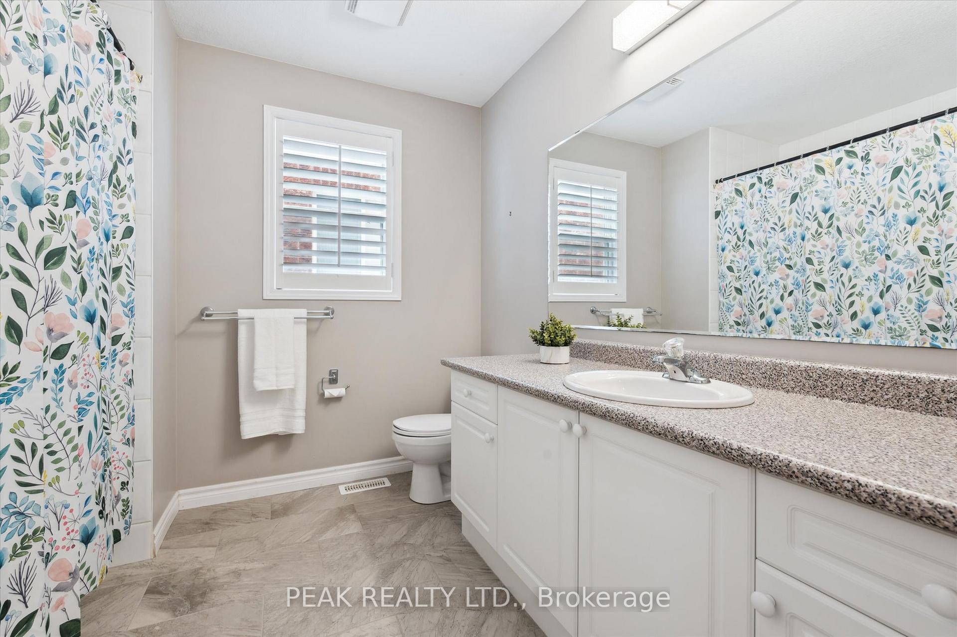Photo 25 of 220 Colton Circle, Kitchener — HOMEH