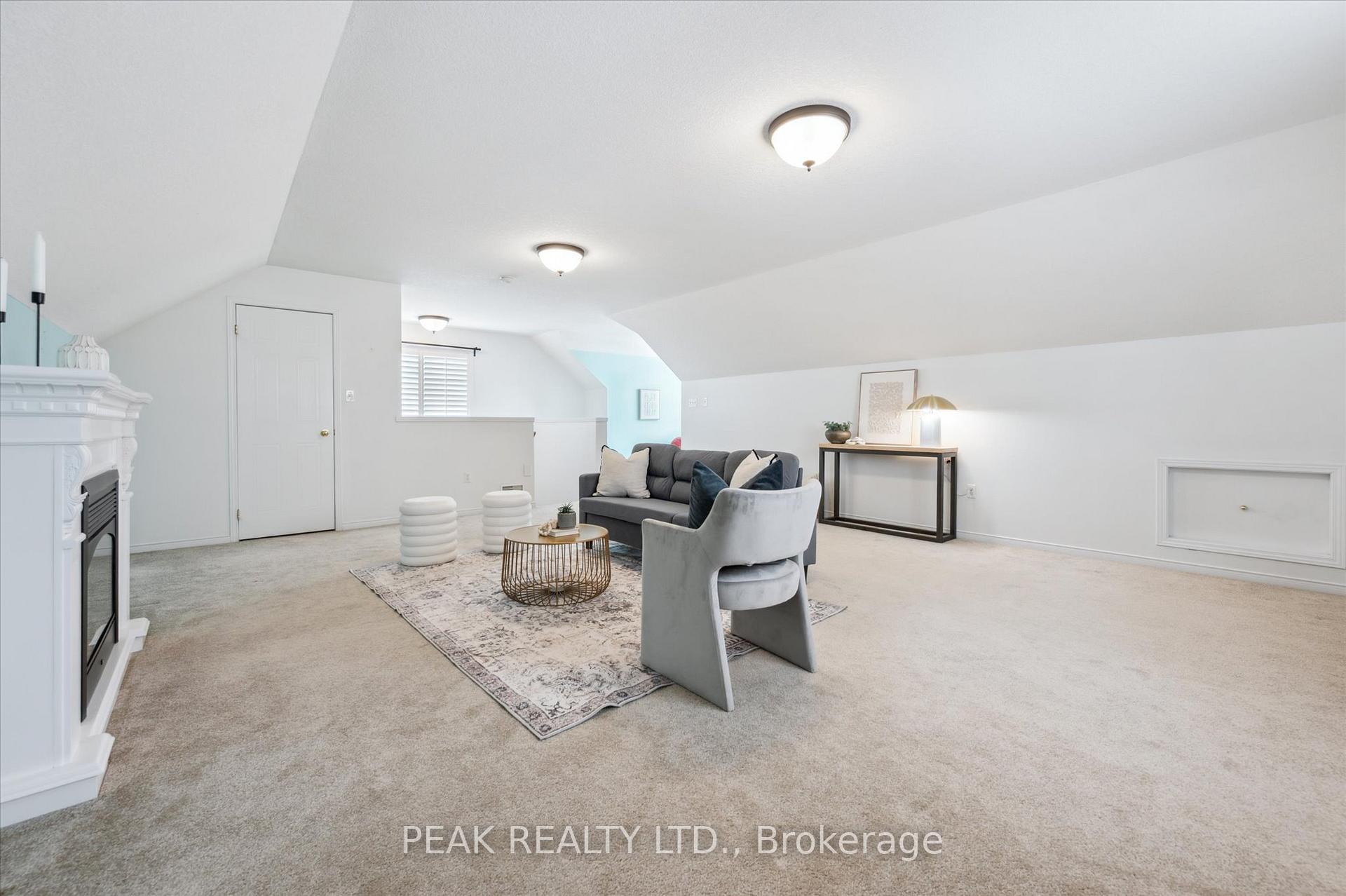 Photo 32 of 220 Colton Circle, Kitchener — HOMEH