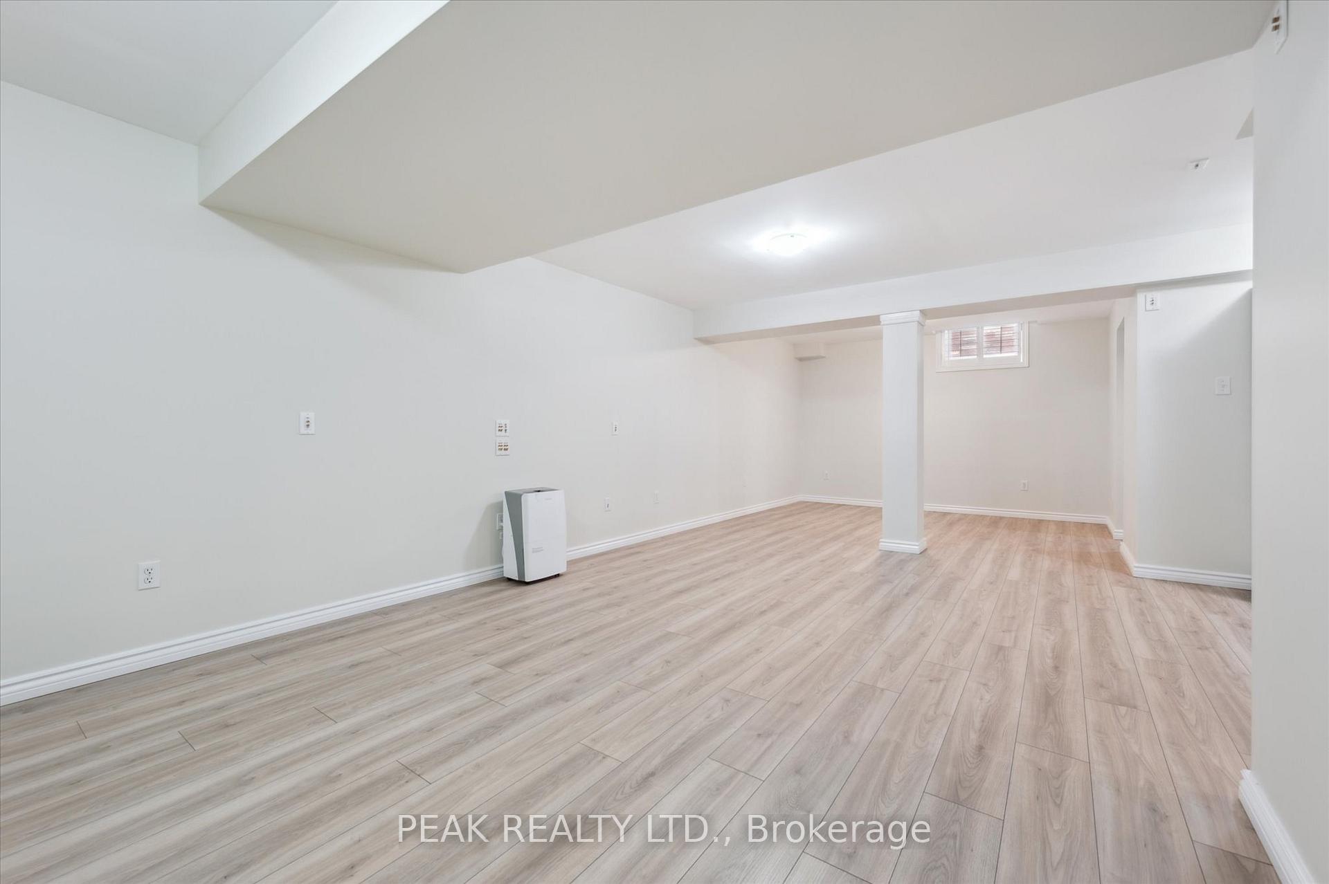 Photo 34 of 220 Colton Circle, Kitchener — HOMEH