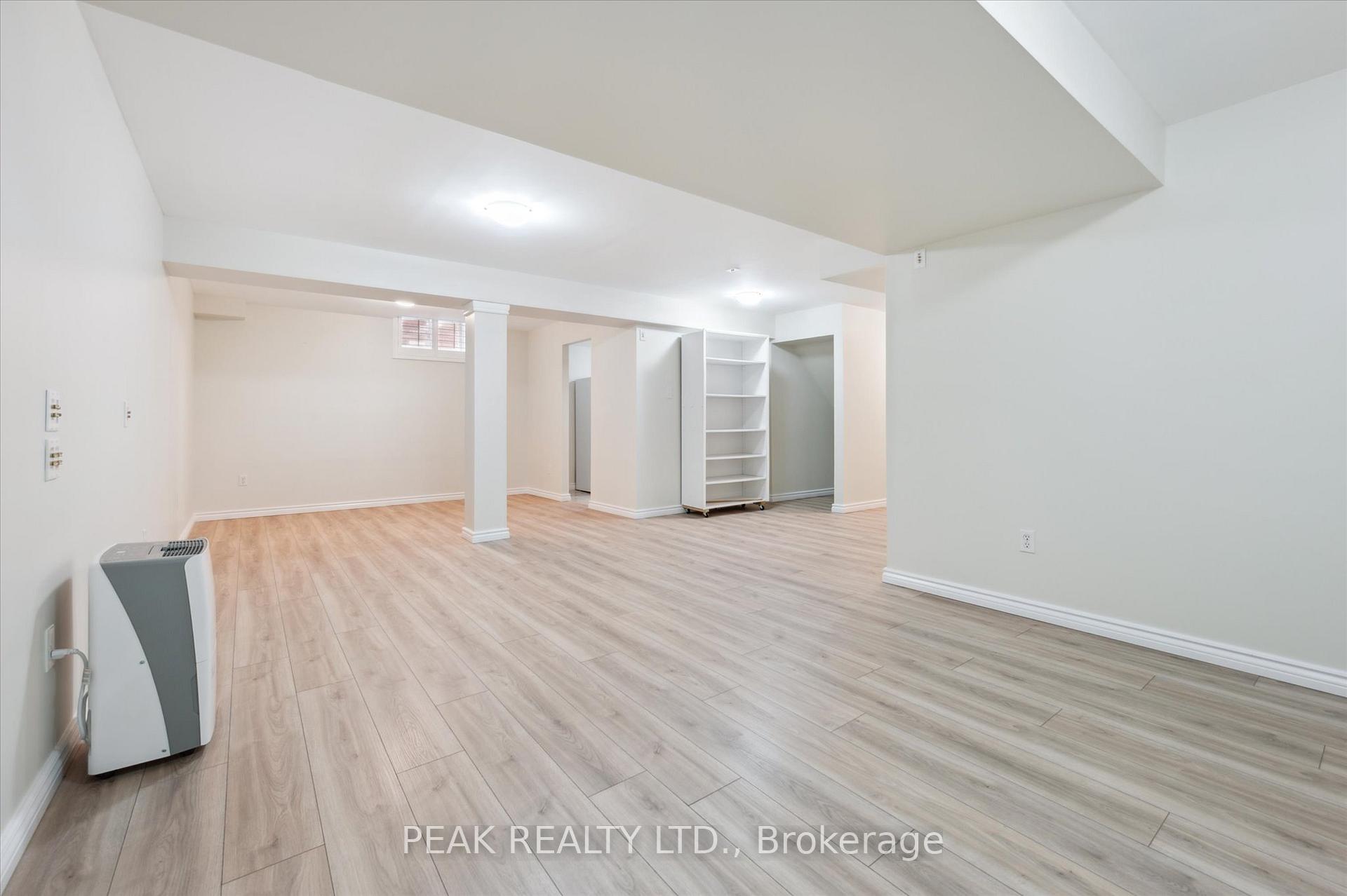 Photo 35 of 220 Colton Circle, Kitchener — HOMEH