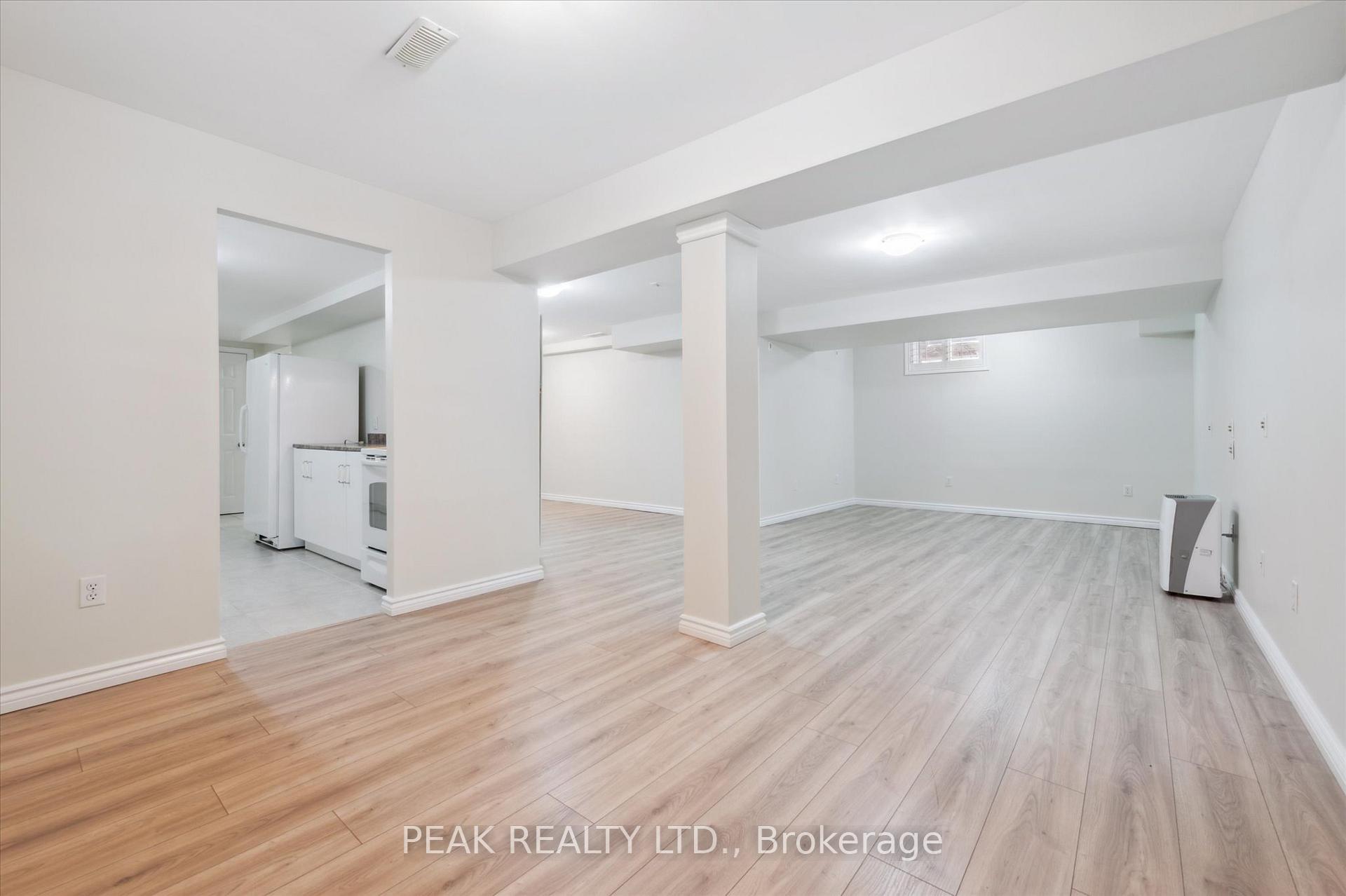 Photo 36 of 220 Colton Circle, Kitchener — HOMEH