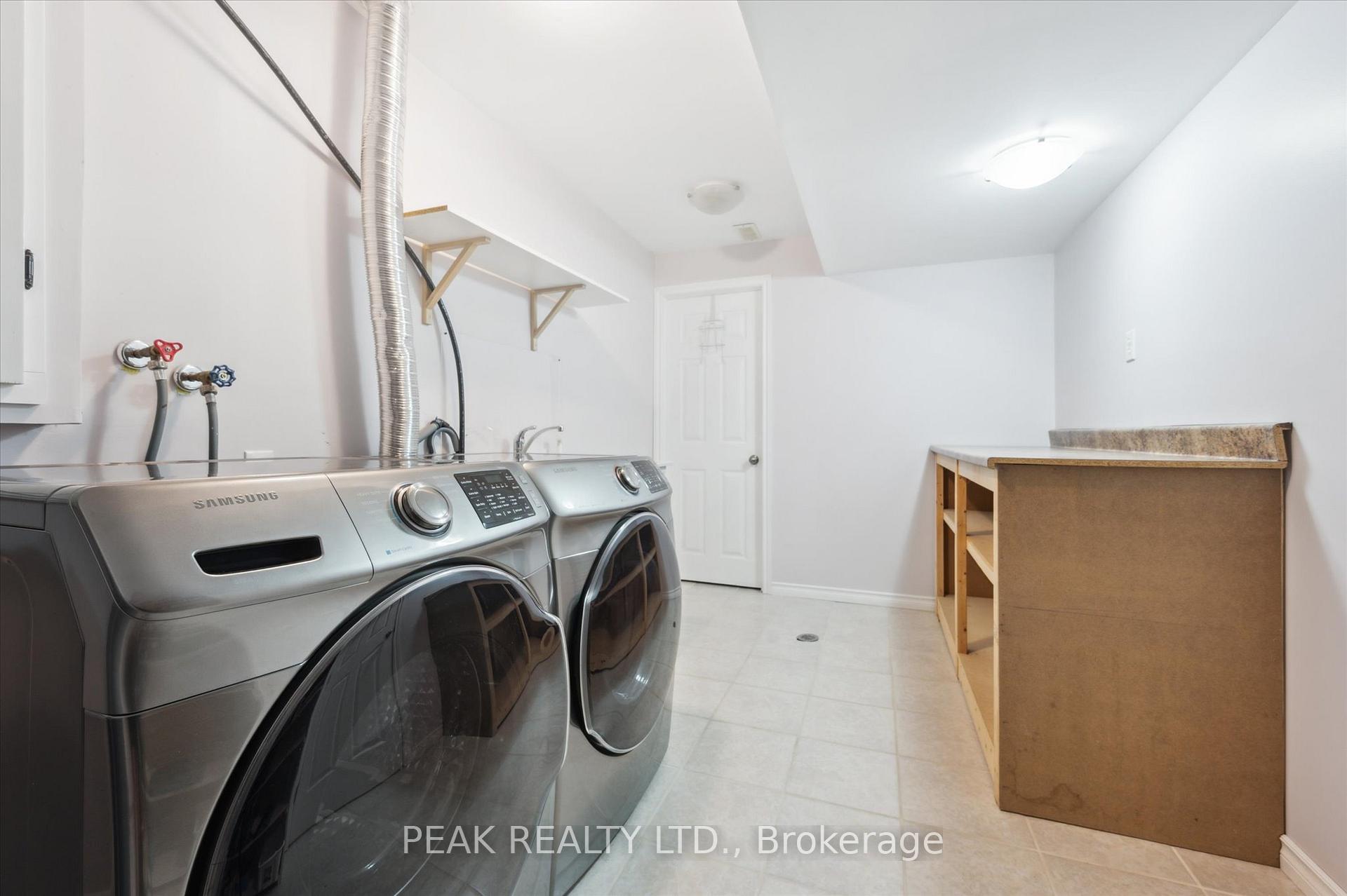 Photo 41 of 220 Colton Circle, Kitchener — HOMEH