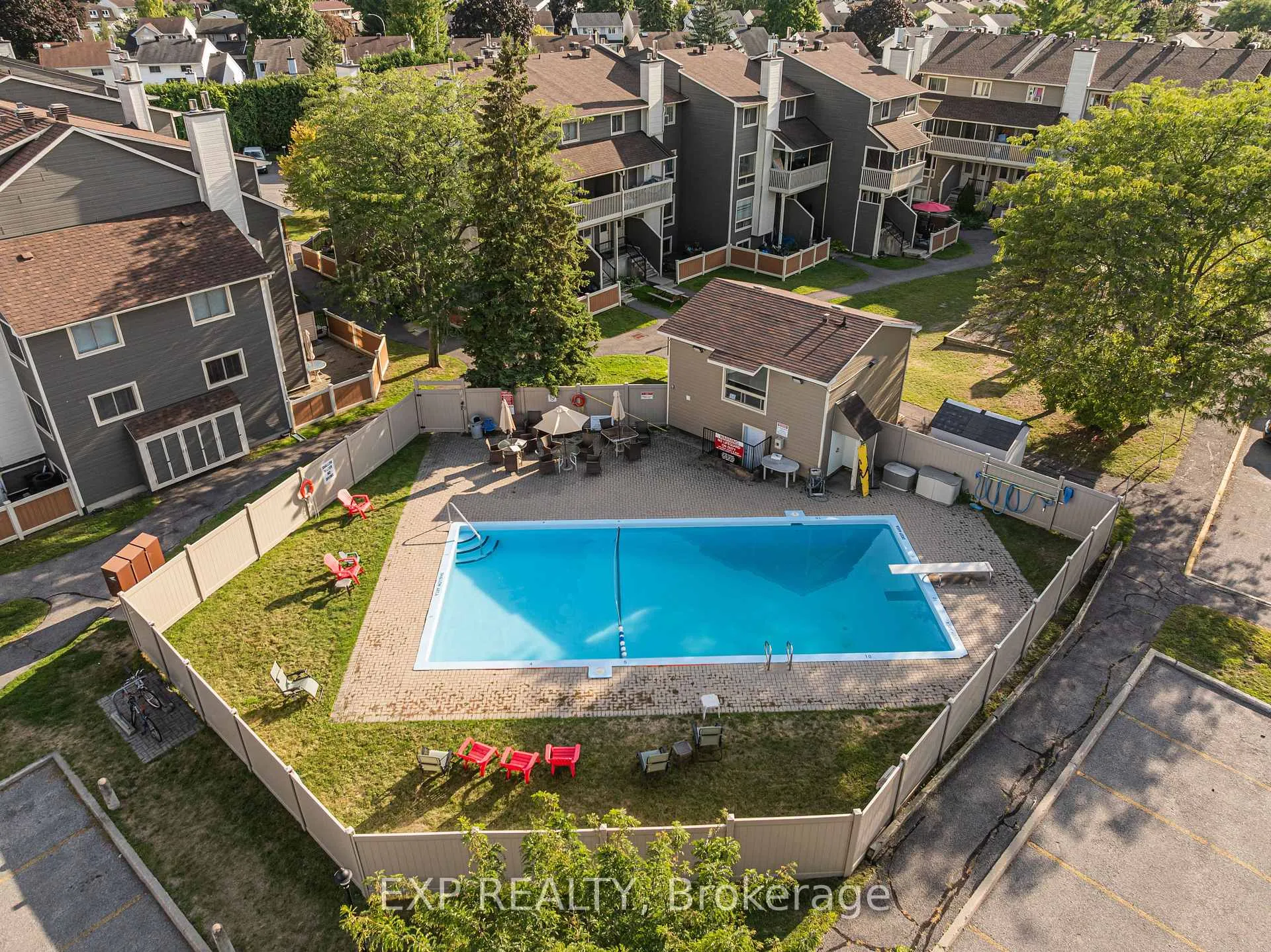 Photo 5 of Unit 77B, 754 St. Andre Drive, Ottawa, Hiawatha Park/Convent Glen — HOMEH