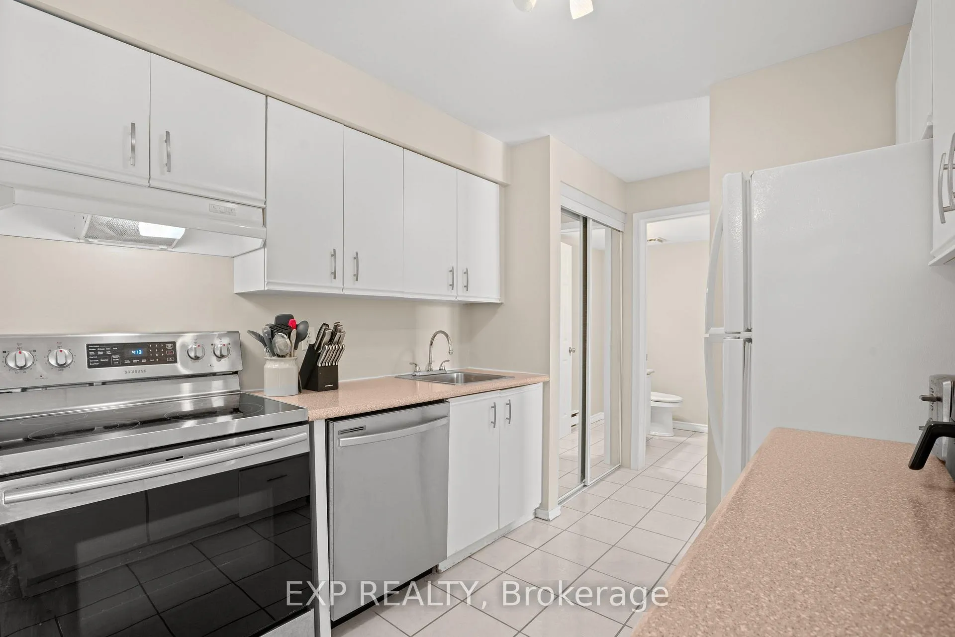 Photo 19 of Unit 77B, 754 St. Andre Drive, Ottawa, Hiawatha Park/Convent Glen — HOMEH