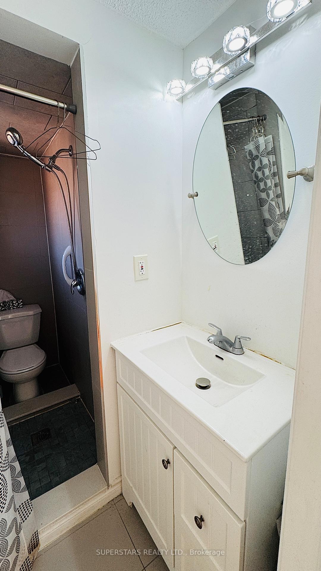 Photo 5 of Unit Bedroom 1, 10 Marlow Crescent, Markham, Markville — HOMEH