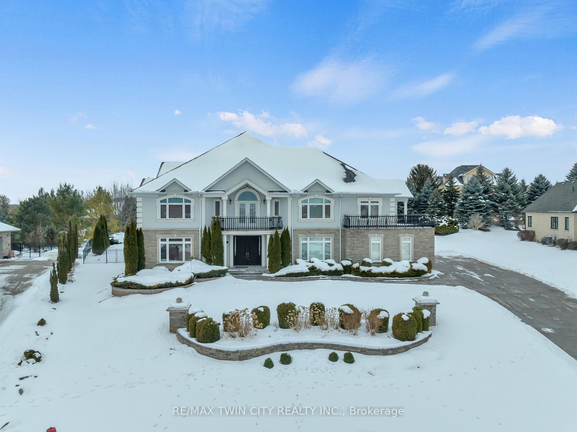 Front of 26 Paddock Court