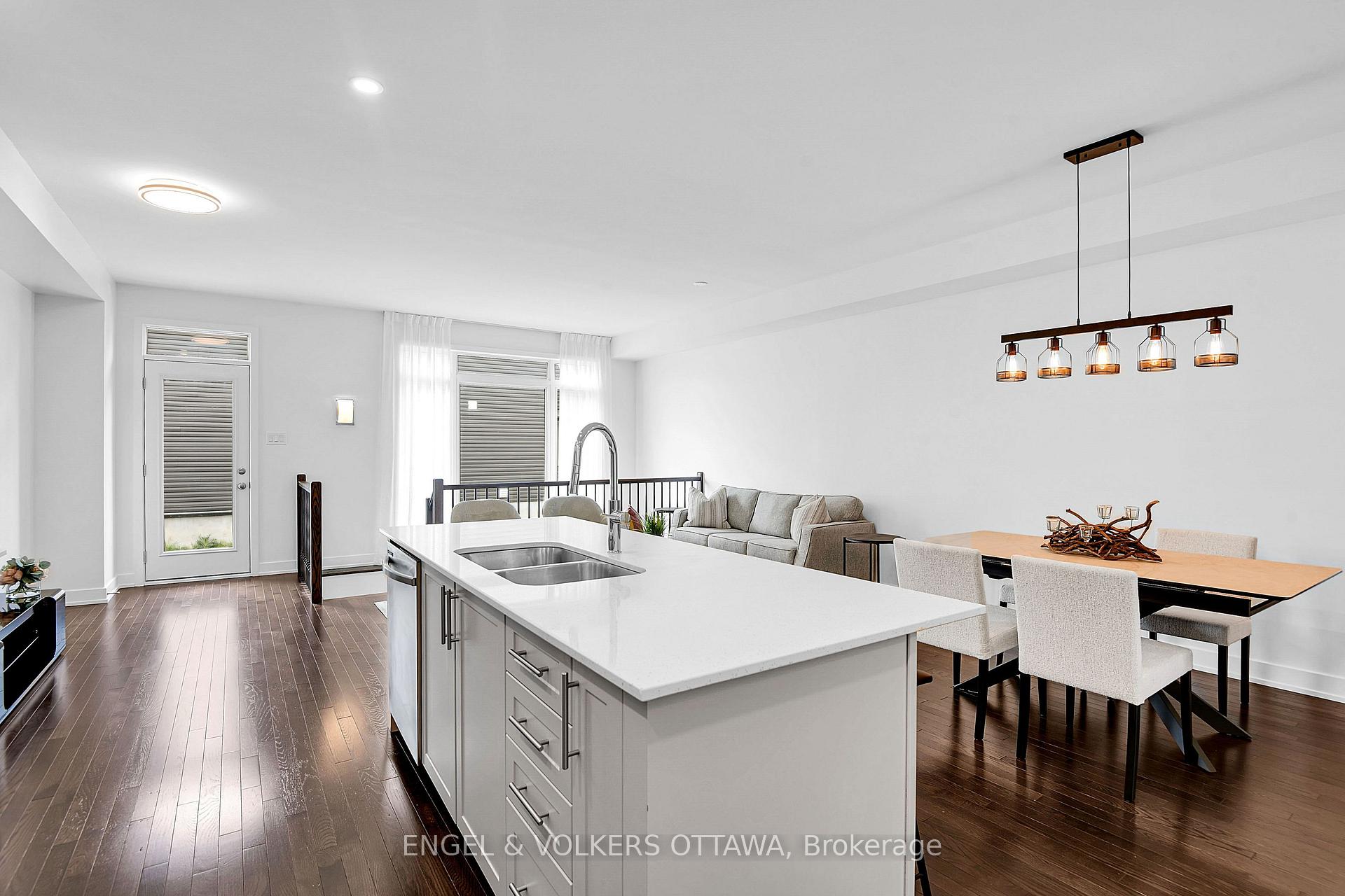 Photo 13 of 266 Monticello Avenue, Ottawa, Kanata - Emerald Meadows/Trailwest — HOMEH