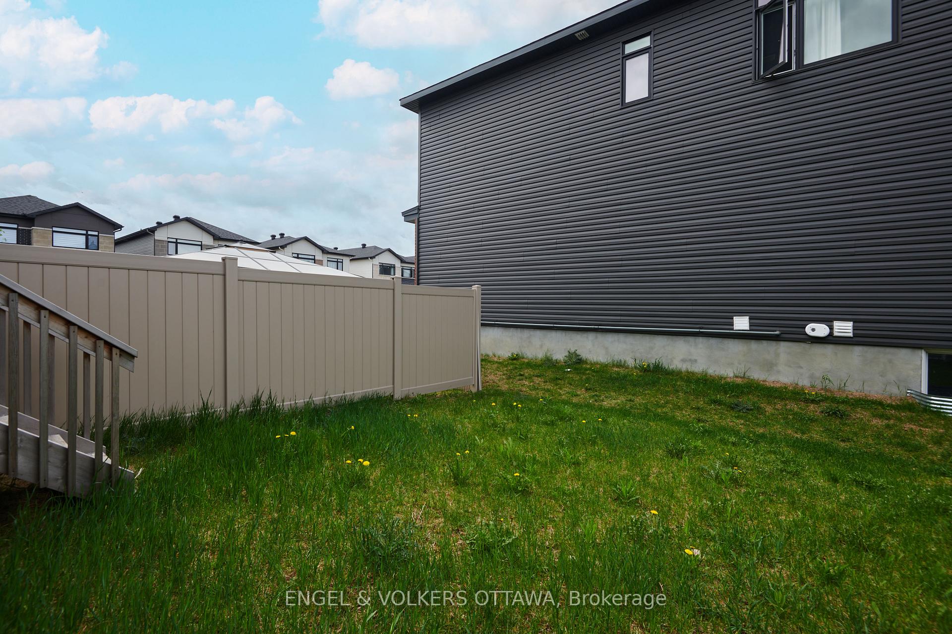 Photo 27 of 266 Monticello Avenue, Ottawa, Kanata - Emerald Meadows/Trailwest — HOMEH