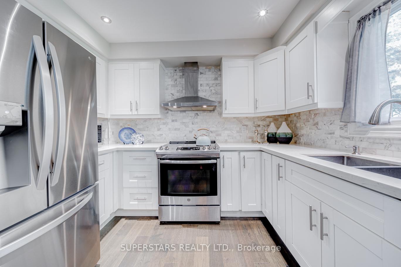 Photo 8 of 115 Major Button's Drive, Markham, Sherwood-Amberglen — HOMEH