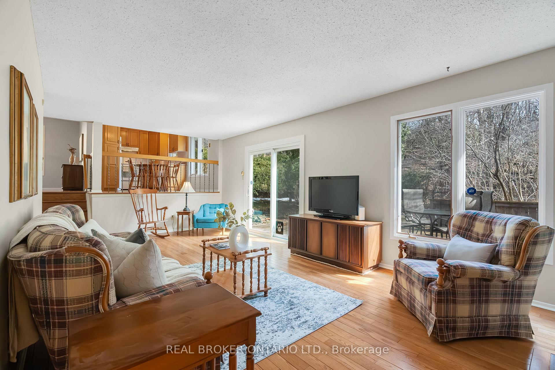 Photo 17 of 127 Chimo Drive, Ottawa, Kanata - Katimavik — HOMEH