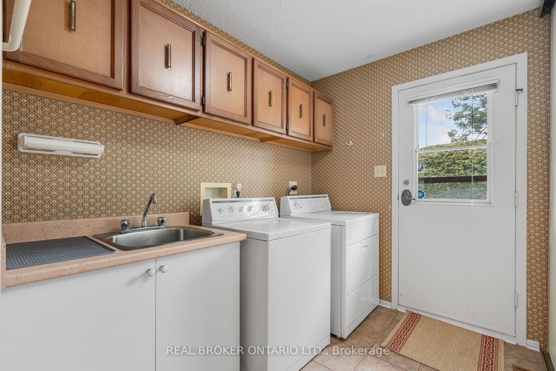 Photo 21 of 127 Chimo Drive, Ottawa, Kanata - Katimavik — HOMEH