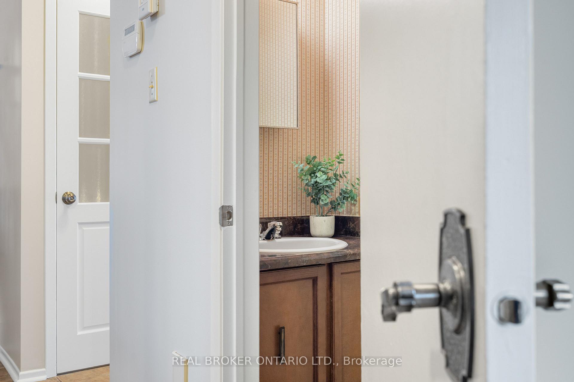 Photo 22 of 127 Chimo Drive, Ottawa, Kanata - Katimavik — HOMEH