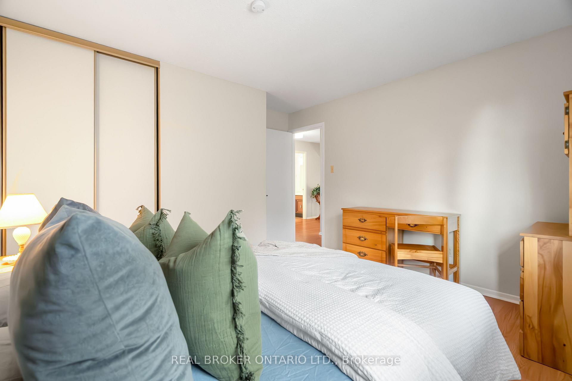 Photo 36 of 127 Chimo Drive, Ottawa, Kanata - Katimavik — HOMEH