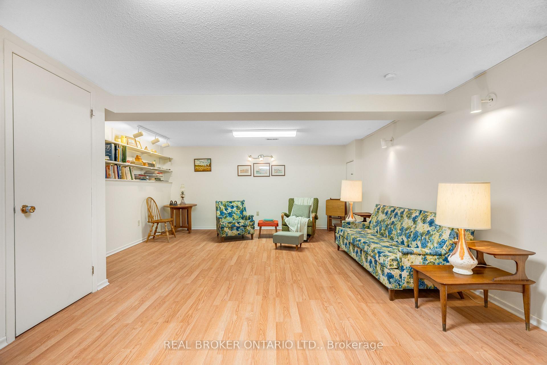 Photo 39 of 127 Chimo Drive, Ottawa, Kanata - Katimavik — HOMEH