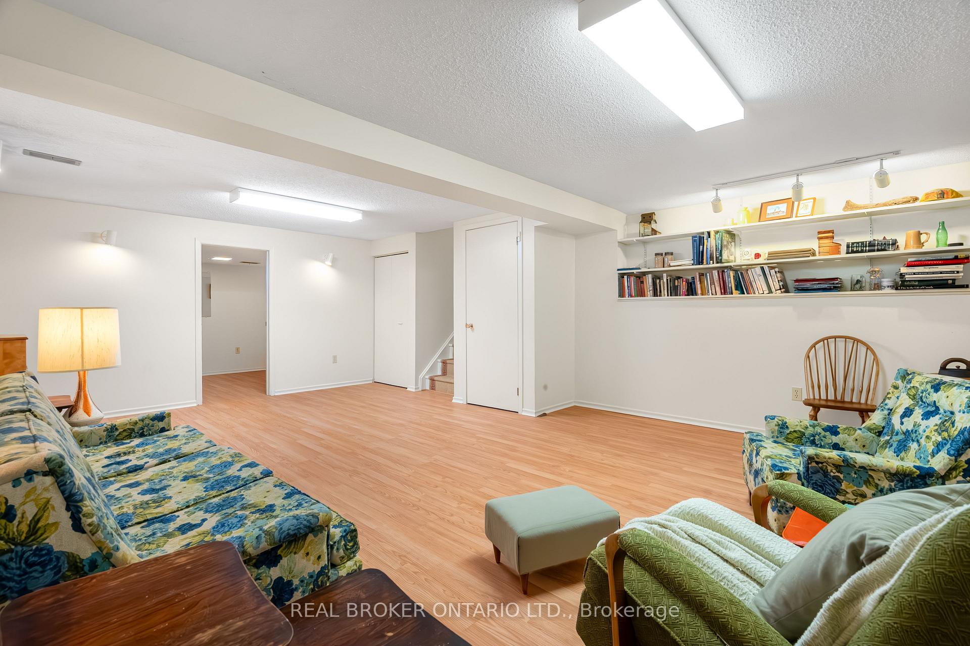 Photo 40 of 127 Chimo Drive, Ottawa, Kanata - Katimavik — HOMEH