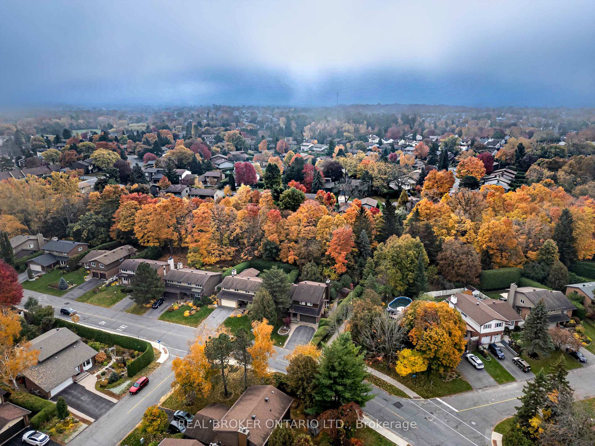 Photo 49 of 127 Chimo Drive, Ottawa, Kanata - Katimavik — HOMEH