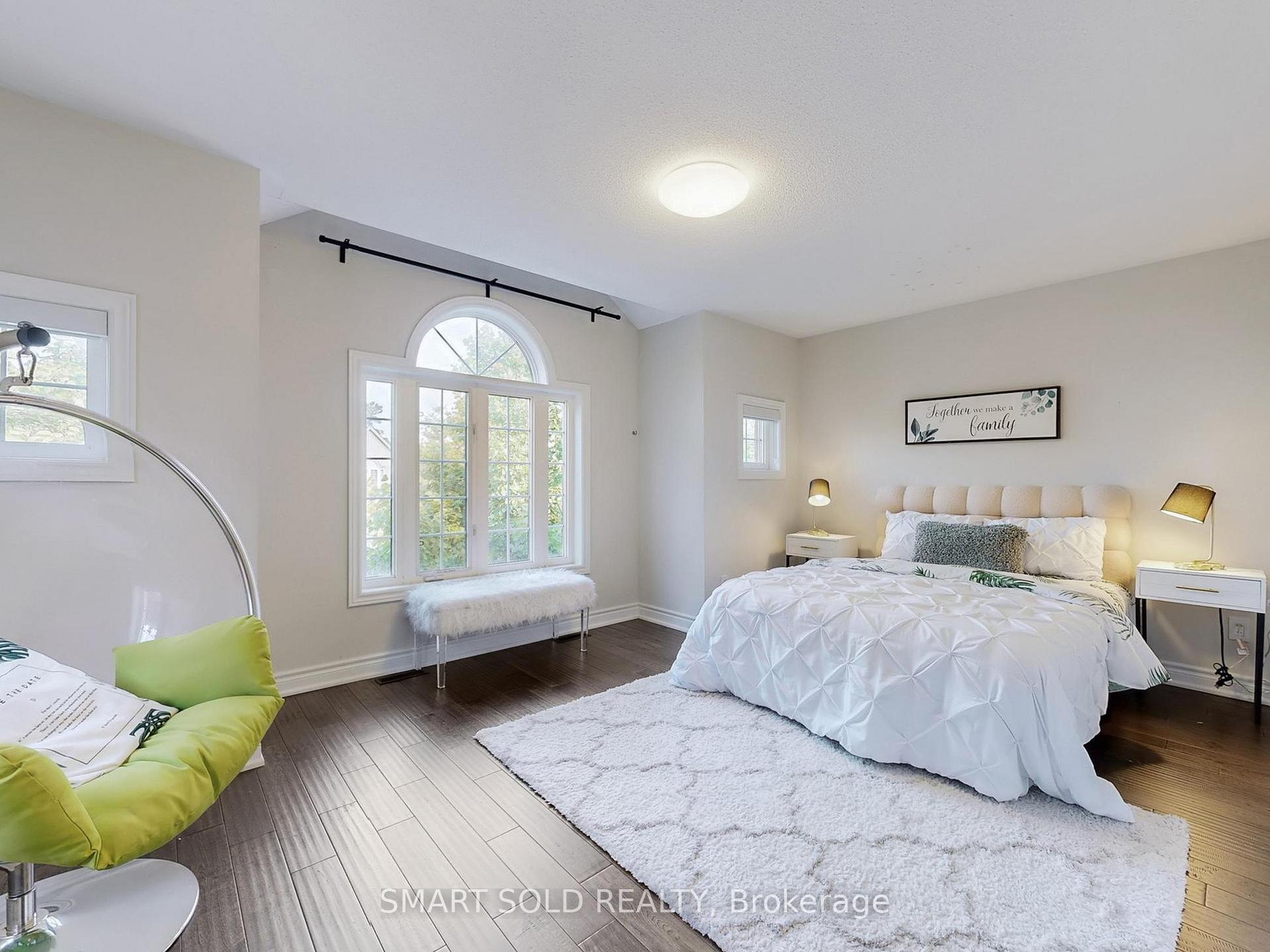 Photo 15 of 30 Crispin Court, Markham, Buttonville — HOMEH