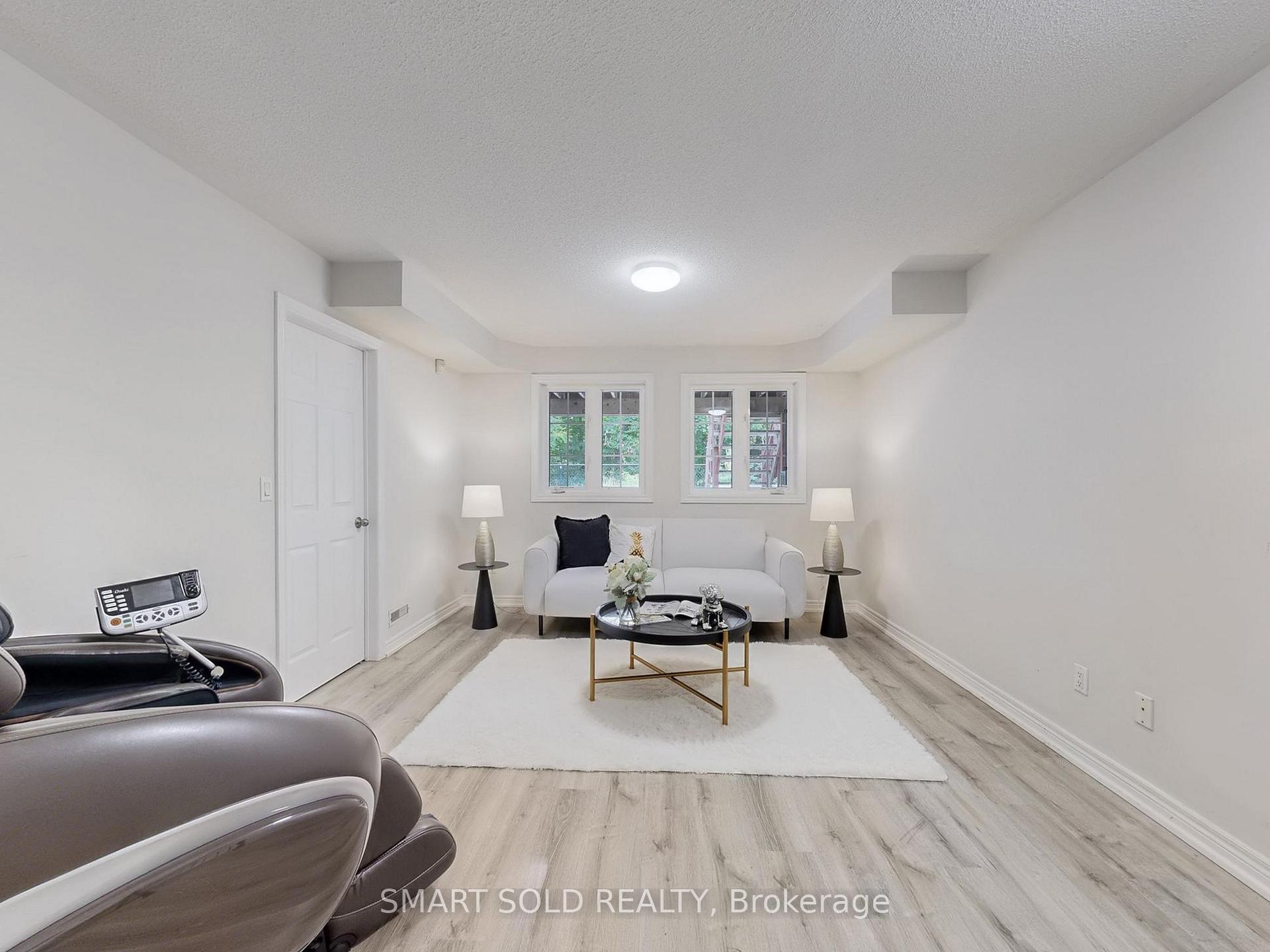 Photo 19 of 30 Crispin Court, Markham, Buttonville — HOMEH