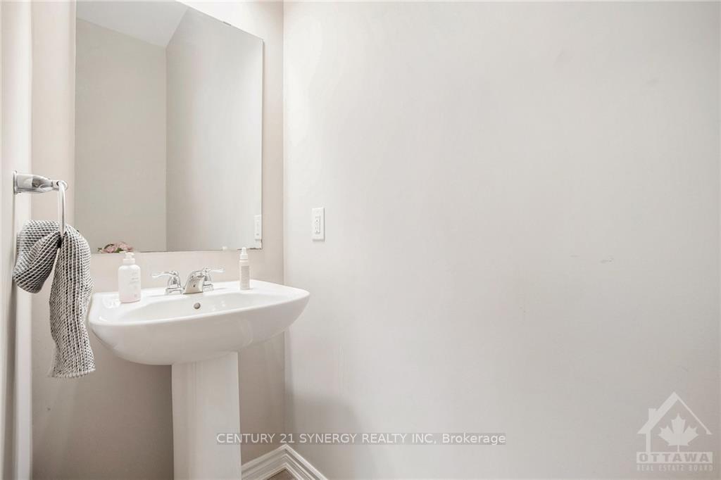 Photo 17 of 217 Cranesbill Road, Ottawa, Kanata - Emerald Meadows/Trailwest — HOMEH