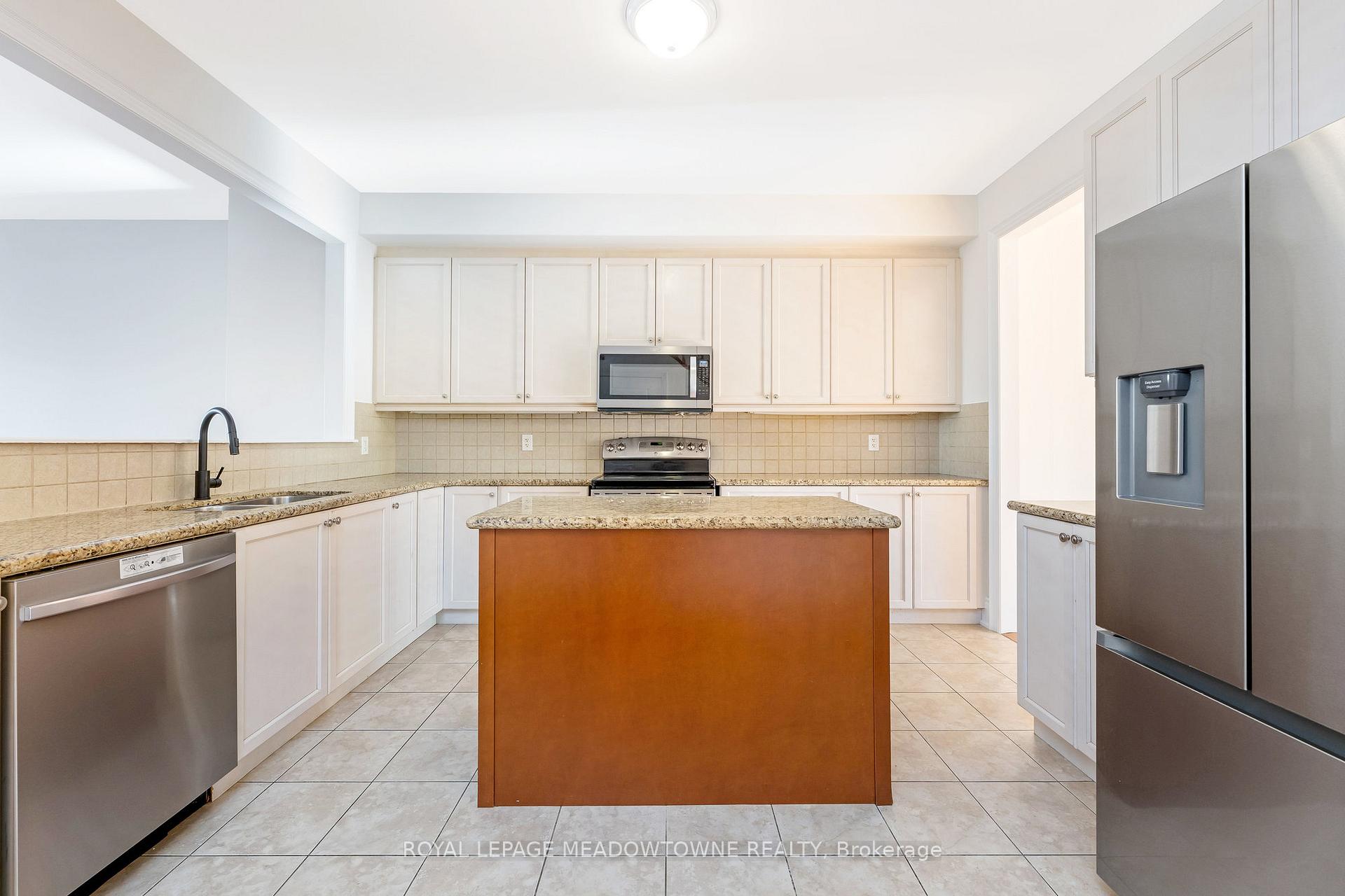 Photo 13 of Unit Upper, 9105 Derry Road W, Milton, Clarke — HOMEH