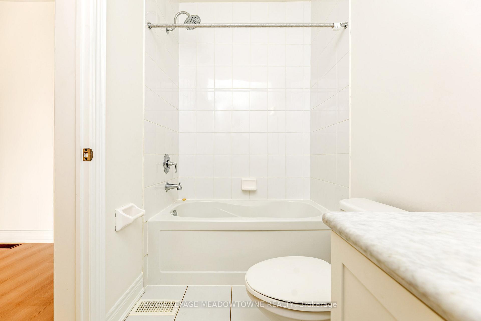 Photo 38 of Unit Upper, 9105 Derry Road W, Milton, Clarke — HOMEH