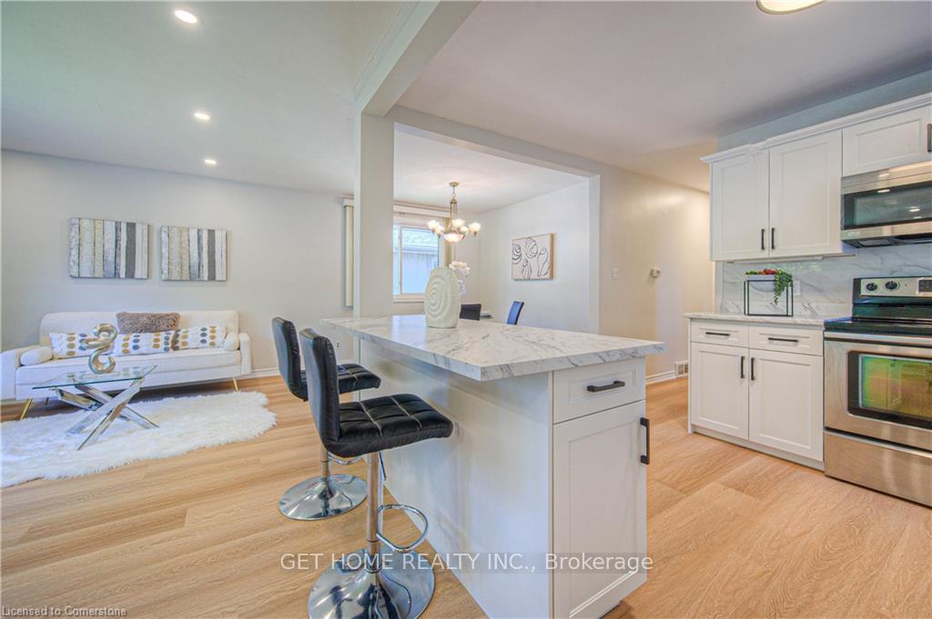 Photo 4 of 86 Queenston Drive, Kitchener — HOMEH