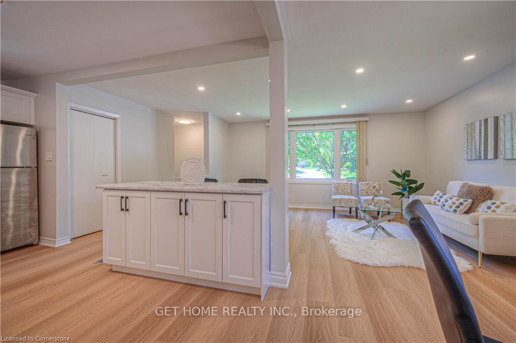 Photo 10 of 86 Queenston Drive, Kitchener — HOMEH