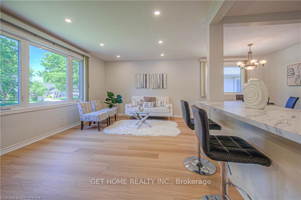 Photo 12 of 86 Queenston Drive, Kitchener — HOMEH