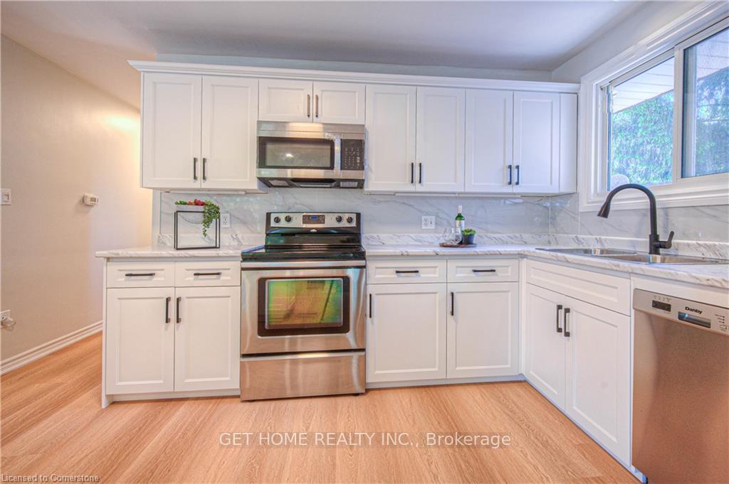 Photo 13 of 86 Queenston Drive, Kitchener — HOMEH