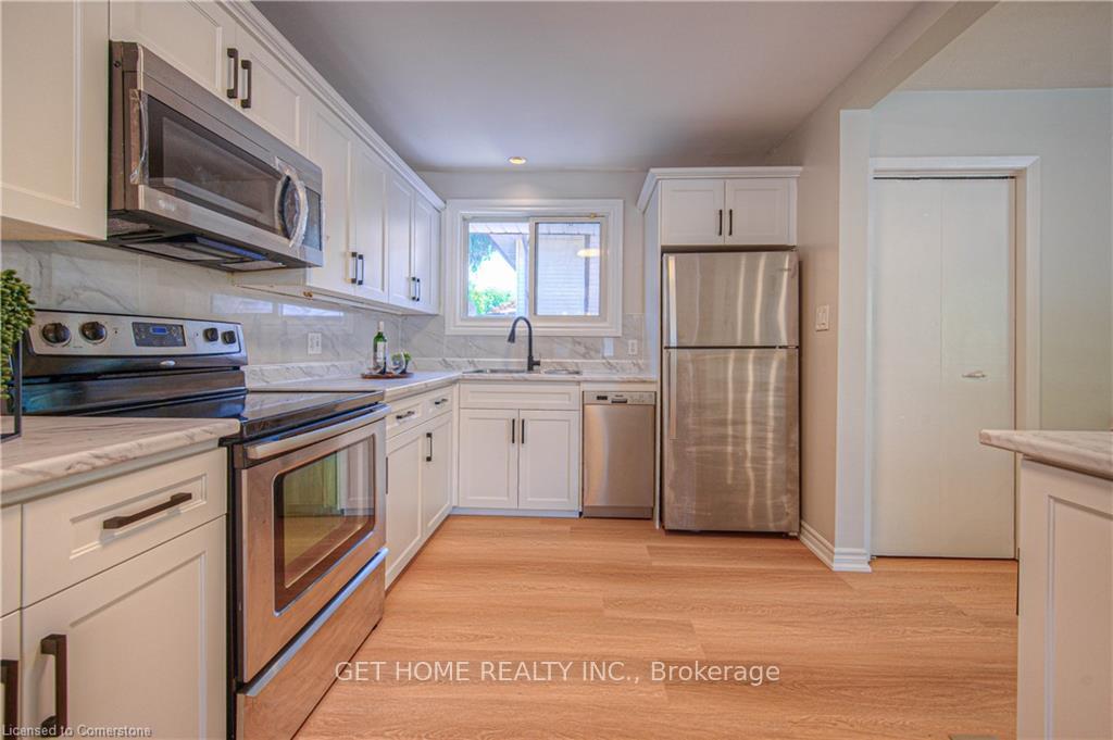 Photo 14 of 86 Queenston Drive, Kitchener — HOMEH