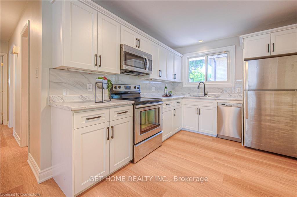 Photo 15 of 86 Queenston Drive, Kitchener — HOMEH