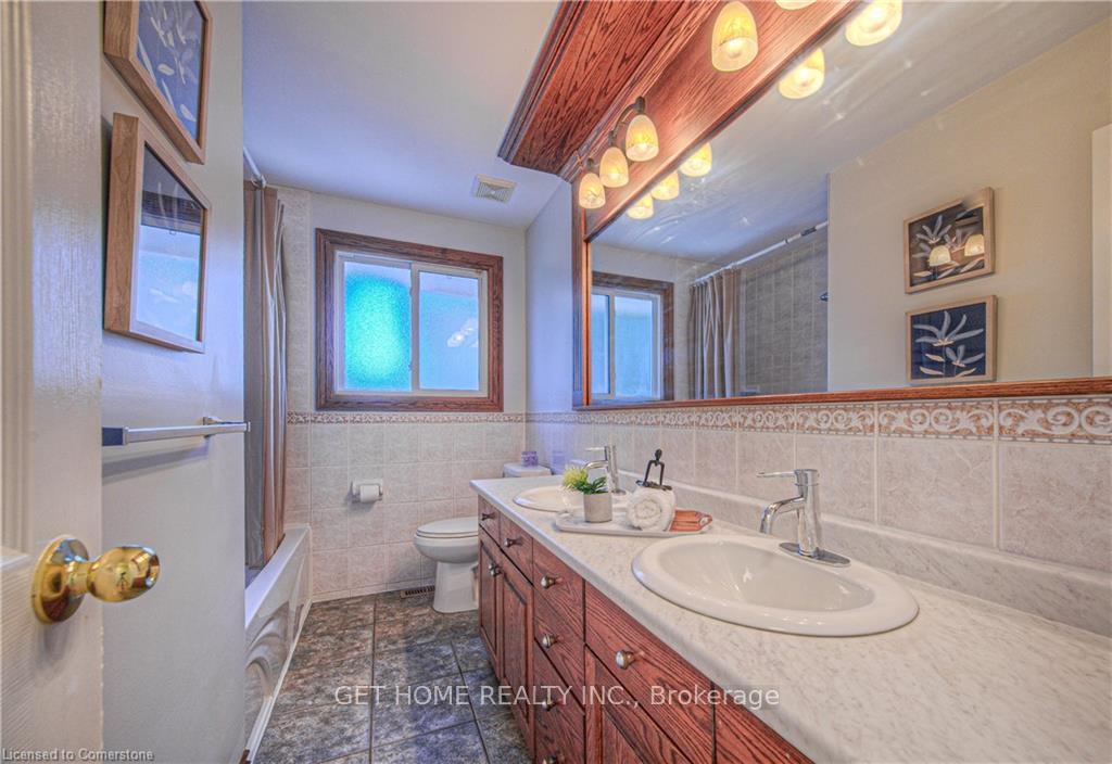 Photo 22 of 86 Queenston Drive, Kitchener — HOMEH