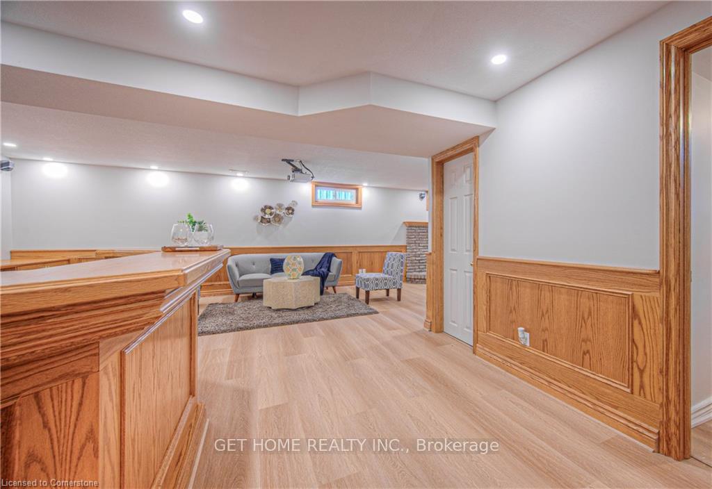 Photo 26 of 86 Queenston Drive, Kitchener — HOMEH
