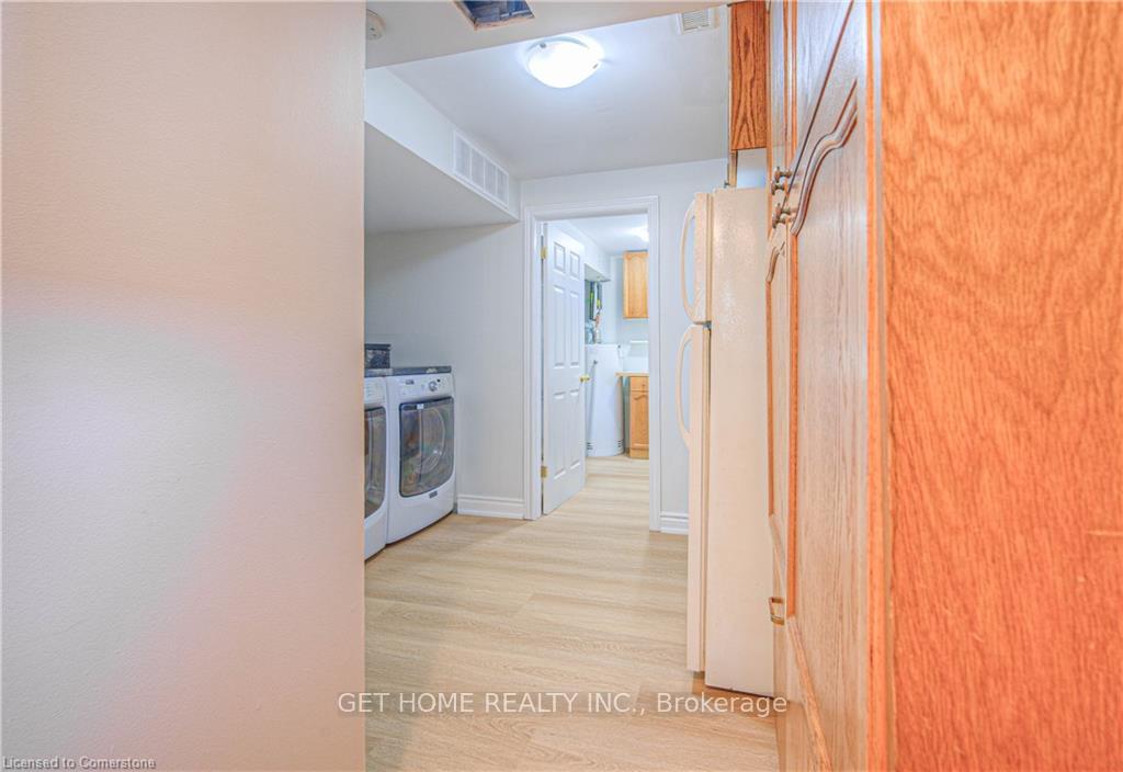 Photo 35 of 86 Queenston Drive, Kitchener — HOMEH