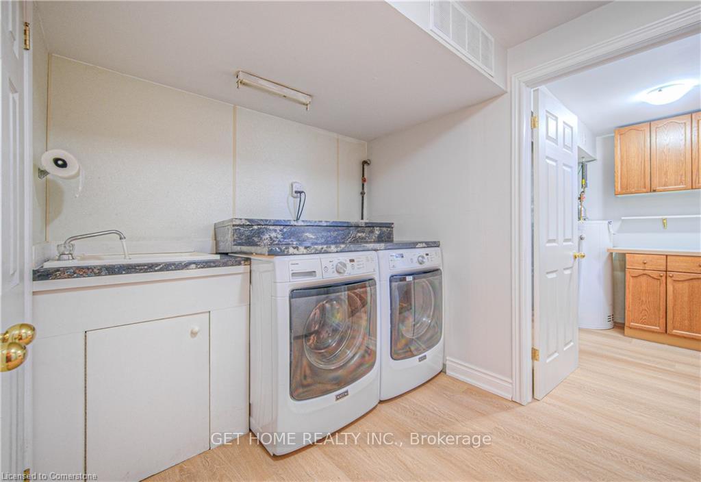 Photo 36 of 86 Queenston Drive, Kitchener — HOMEH