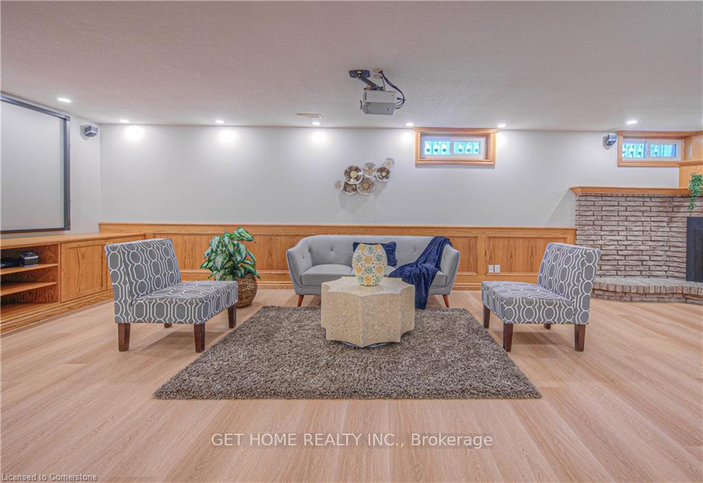 Photo 39 of 86 Queenston Drive, Kitchener — HOMEH