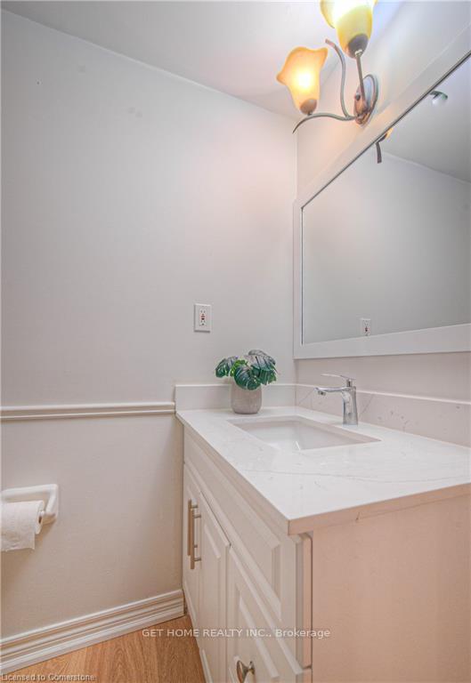 Photo 41 of 86 Queenston Drive, Kitchener — HOMEH